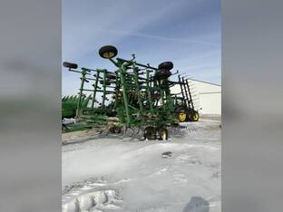 2015 John Deere 2210