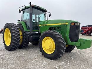 1997 John Deere 8200