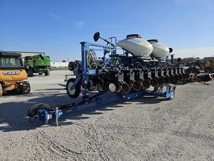 2012 Kinze 3600