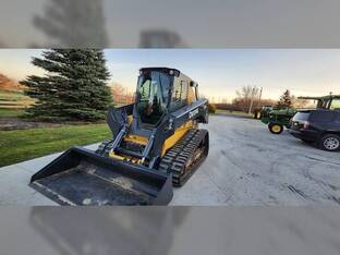 2017 John Deere 331G