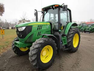 2018 John Deere 6110M