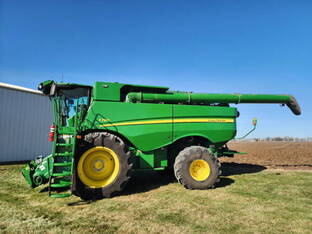 2023 John Deere S780