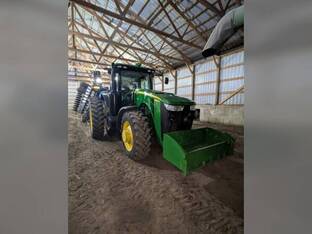 2013 John Deere 8235R