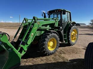 2015 John Deere 6150M