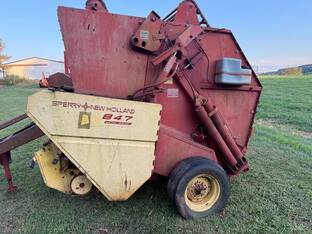 New Holland 847
