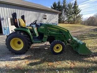 2011 John Deere 3520