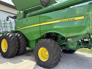 2022 John Deere S790