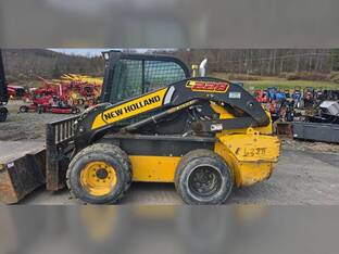 New Holland L228