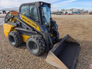 2015 New Holland L228