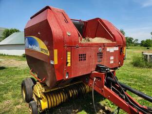 2013 New Holland BR7060