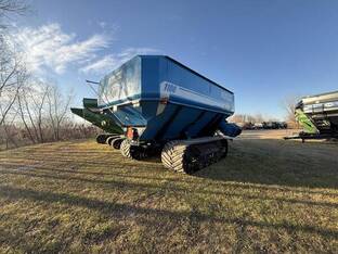 2013 Kinze 1100
