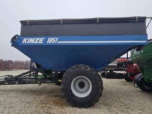 2020 Kinze 1051