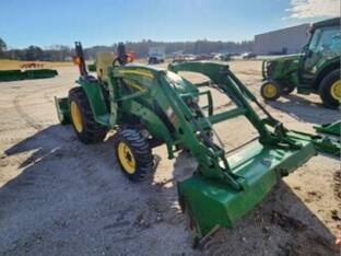 2008 John Deere 3320