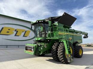 2025 John Deere S7 700