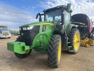 2025 John Deere 7R 230