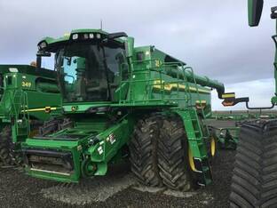 2025 John Deere S7 700