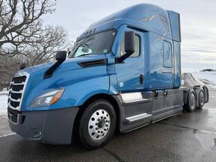 2021 Freightliner CASCADIA 126
