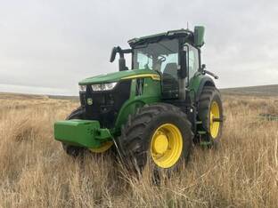2025 John Deere 7R 270