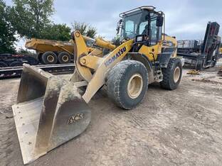 2024 Komatsu WA320-8