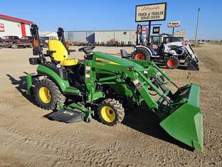2015 John Deere 1025R