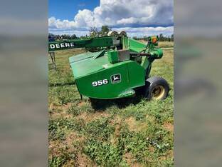 1999 John Deere 956