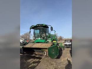 2015 John Deere W235R