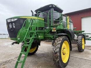 2021 John Deere R4044