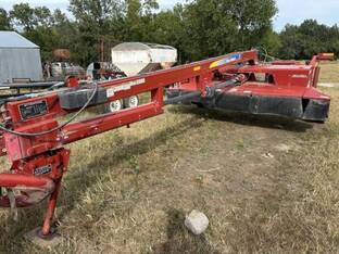 2011 New Holland H7450
