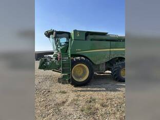 2023 John Deere S780