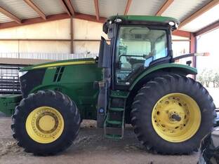 2018 John Deere 7210R