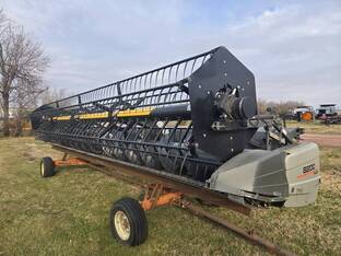 2008 Gleaner 8200-30