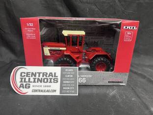 Case IH 4366 INERNATIONAL HARVESTER 1/32 SCALE