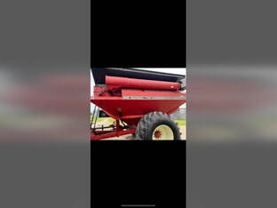 1995 Unverferth 7000