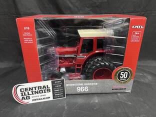 Case IH INTERNATIONAL HARVESTER 966 1/16 SCALE