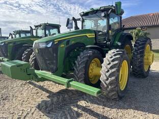 2022 John Deere 8R 370