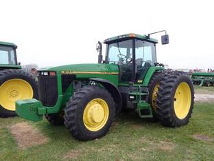John Deere 8100
