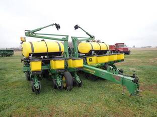 John Deere 1760