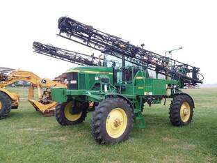 John Deere 4700