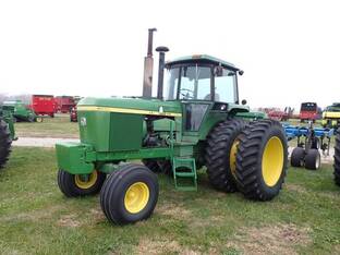 John Deere 4630