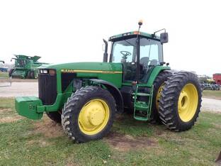 John Deere 8400
