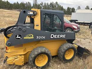 2017 John Deere 320E