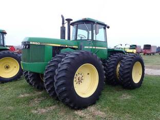 John Deere 8650