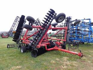 Case IH TRUE TANDEM 330 TURBO