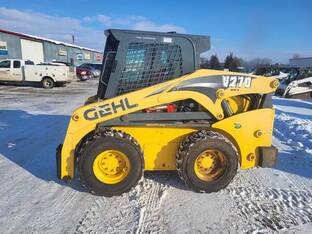 2015 Gehl V270