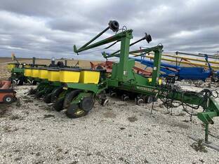 2001 John Deere 1770