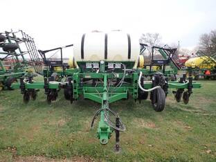 John Deere 1730