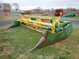 John Deere 216