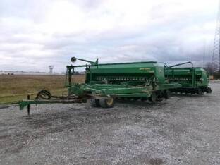 1998 John Deere 1560