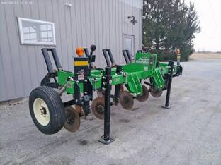 Unverferth ZONEBUILDER 132