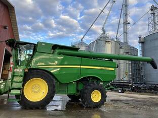 2022 John Deere S790